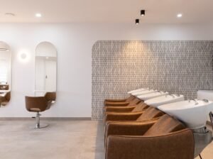 Mane Painters Salon in Australia