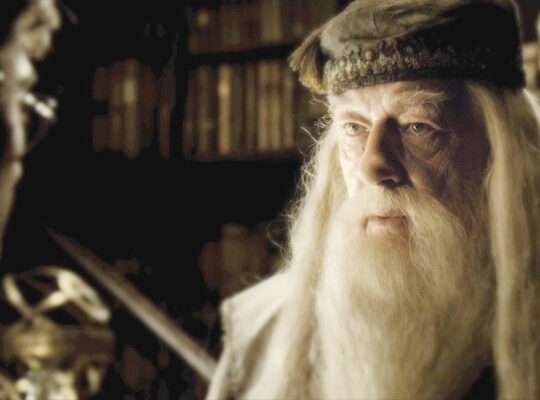 Michael Gambon, Passes Away at 82, Renowned as Dumbledore in ‘Harry Potter’ Series